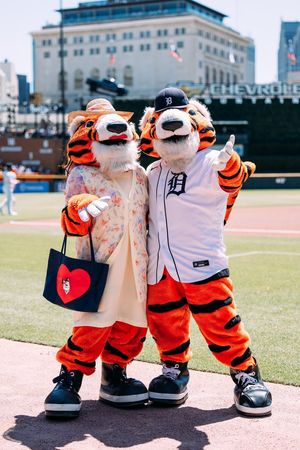 Video post by @PAWSDetroit on Twitter