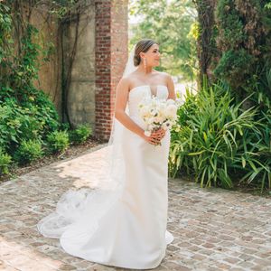 Image post by @flowergardenatl on Instagram