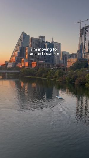 Video post by @retroboatrentalsatx on Facebook