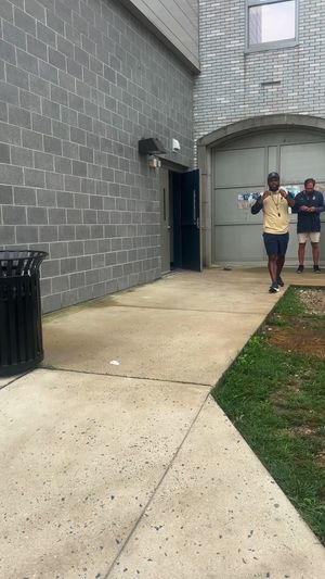 Image post by @navyfb on Instagram