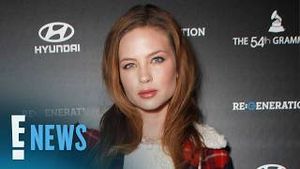 Video post by @enews on YouTube
