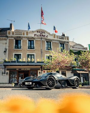 Image post by @astonmartin on Twitter