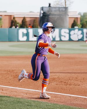 Image post by @clemsonsoftball on Instagram