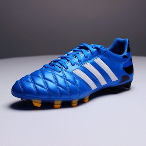 Image post by @soccerdotcom on Instagram