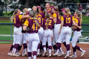 Image post by @CMUSoftball on Twitter
