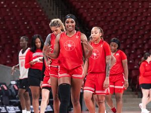 Image post by @uhcougarwbb on Instagram