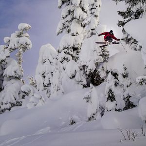 Image post by @j_skis on Instagram