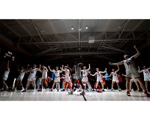 Image post by @howlaophotography on Instagram