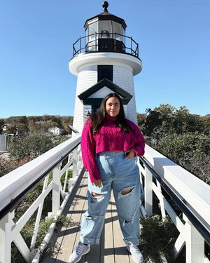 Image post by @loralyee on Instagram