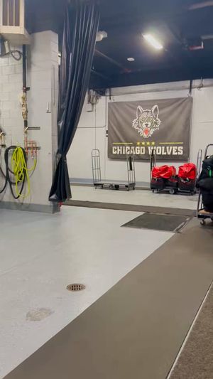 Video post by @Chicago_Wolves on Twitter