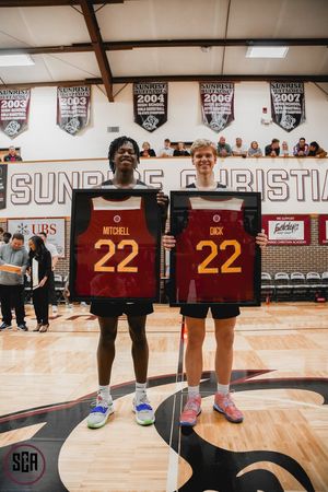 Image post by @sunrisehoops on Twitter