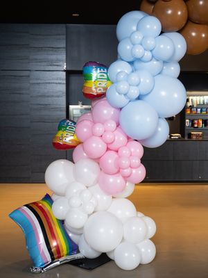 Image post by @partyup_balloons_by_melissa on Instagram