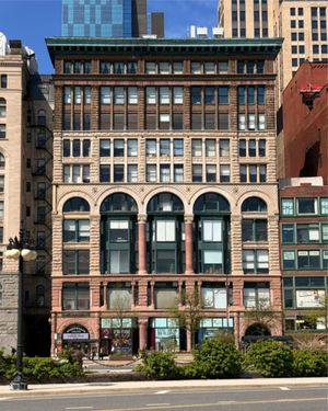 Image post by @fineartsbuilding on Instagram