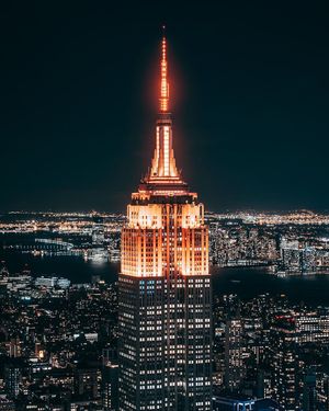 Image post by @empirestatebldg on Instagram