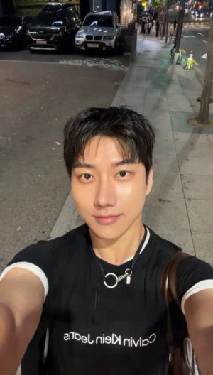 Image post by @livehooni on TikTok