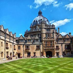 Image post by @oxford_uni on Instagram