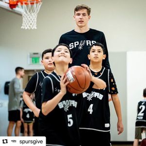Image post by @austin_spurs on Instagram