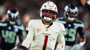 Video post by @azcardinals on YouTube