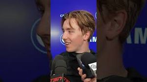 Video post by @nhljets on YouTube