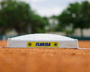 Image post by @GatorsSB on Twitter