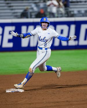 Image post by @uclasoftball on Instagram