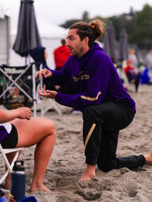 Image post by @uw_beachvb on Instagram