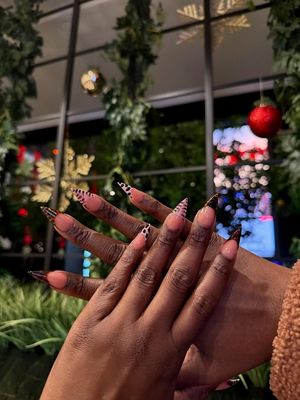 Image post by @exonailbar on Facebook