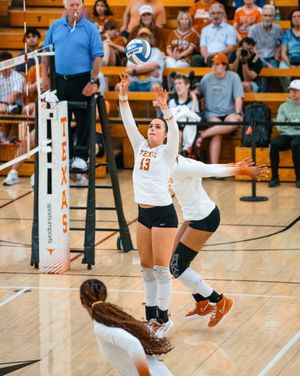 Image post by @texasvolleyball on Instagram
