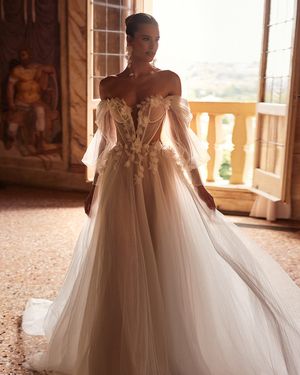 Image post by @dama_couture on Instagram