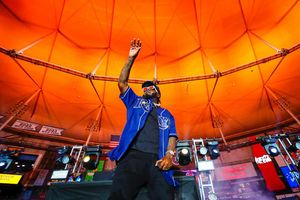 Image post by @tropicanafield on Instagram
