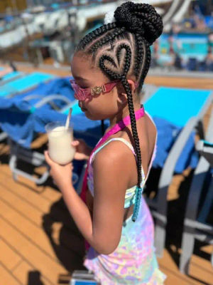 Image post by @scarlettandtiania on TikTok
