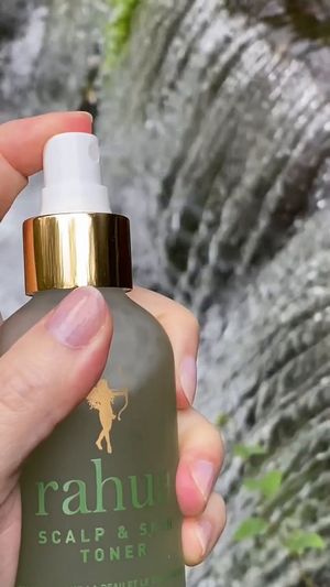 Video post by @RahuaBeauty on Facebook