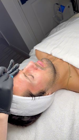 Video post by @HessBeautyBar on Facebook