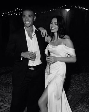 Image post by @theknot on Instagram