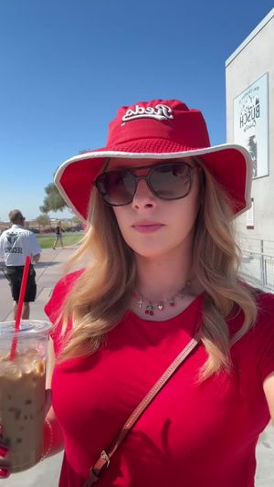 Video post by @notsocooljules on TikTok
