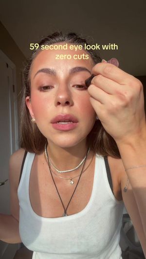 Video post by @anyaweitz on TikTok