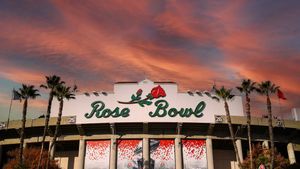 Image post by @rosebowlgame on Twitter