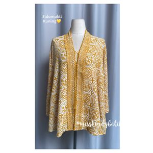 Image post by @misskendybatik on Instagram