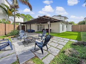 Image post by @ventasyrentasmiami on Instagram