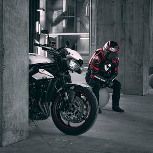 Image post by @wolfridesbikesWRB on Facebook