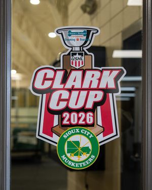 Image post by @musketeershockey on Instagram