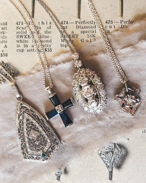 Image post by @maejeanvintage on Instagram
