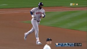 Video post by @mlbespanol on Twitter