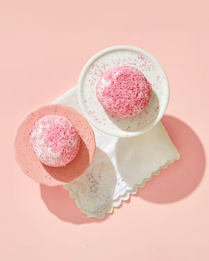 Image post by @universalyums on Instagram