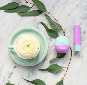 Image post by @eosproducts on Instagram