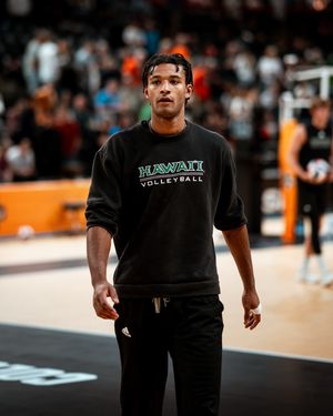 Image post by @hawaiimvb on Instagram