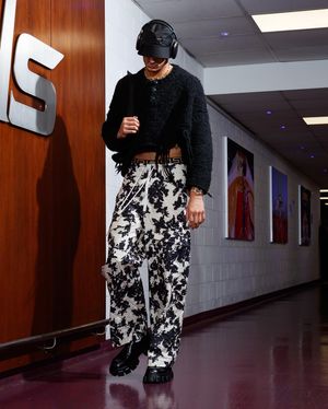 Image post by @leaguefits on Instagram