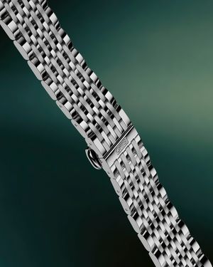 Image post by @oris on Instagram