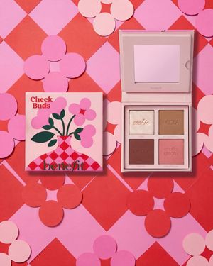 Image post by @benefitspain on Instagram