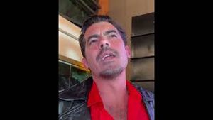 Video post by @telemundo on YouTube